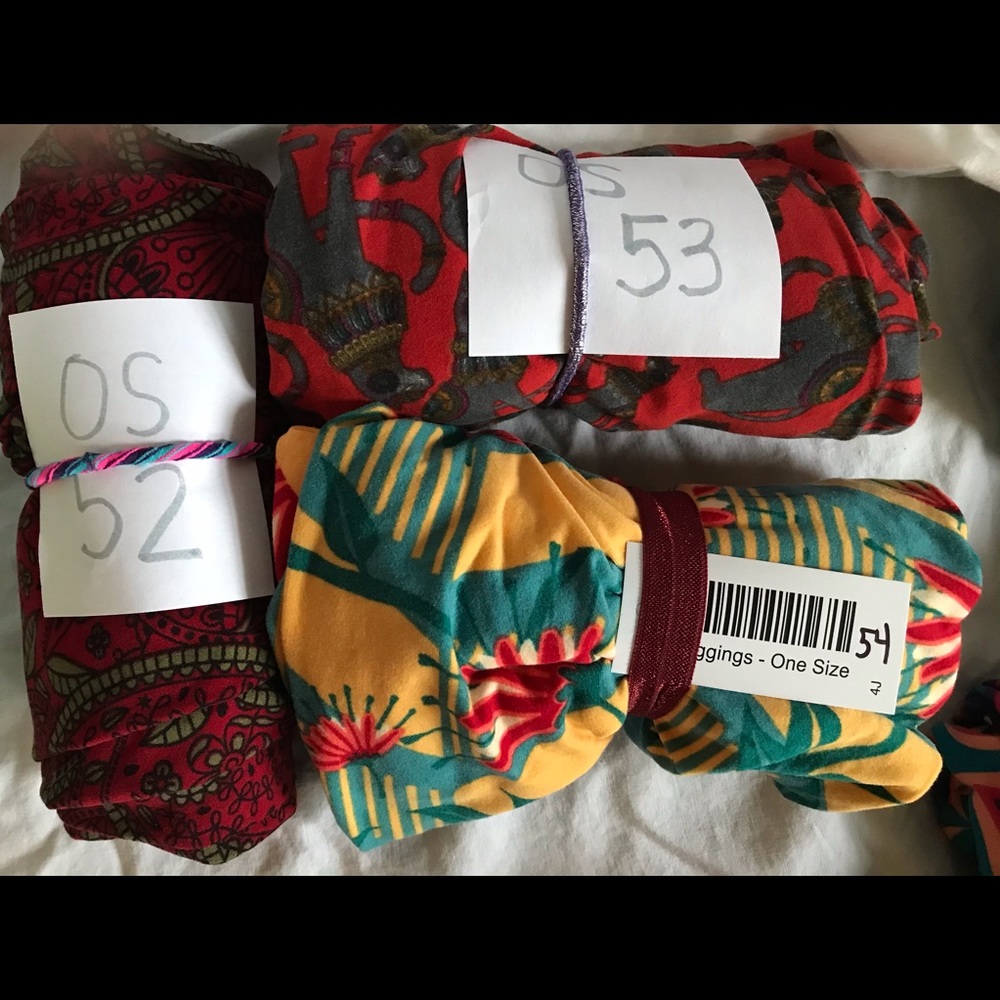 NWT LuLaRoe OS Printed Leggings
